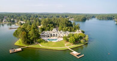 Lake Martin Alexander City Alabama