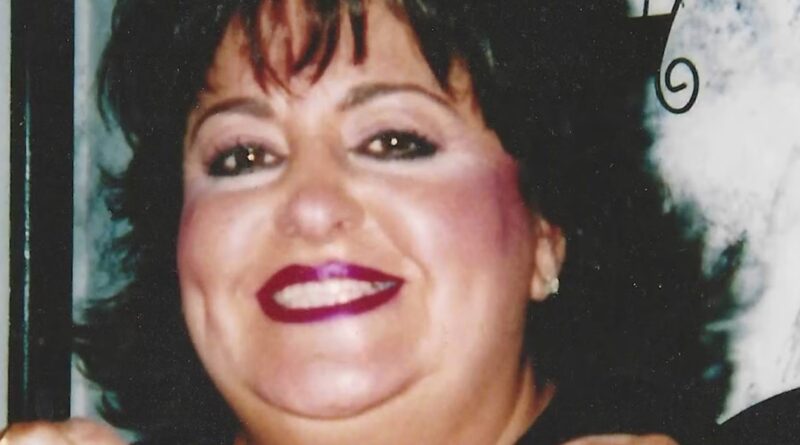 JoAnn Romain from Grosse Pointe Farms Michigan dies after her car and body is found in lake near Ontario
