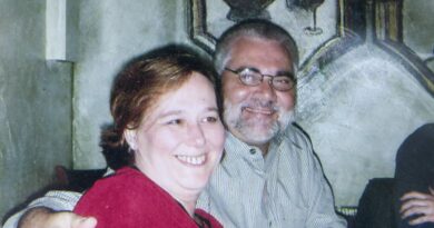 Alan Nevil and Darlene Nevil murdered by their twelve year old daughter Holly Popovich and thirteen year old boyfriend in Garland, Texas